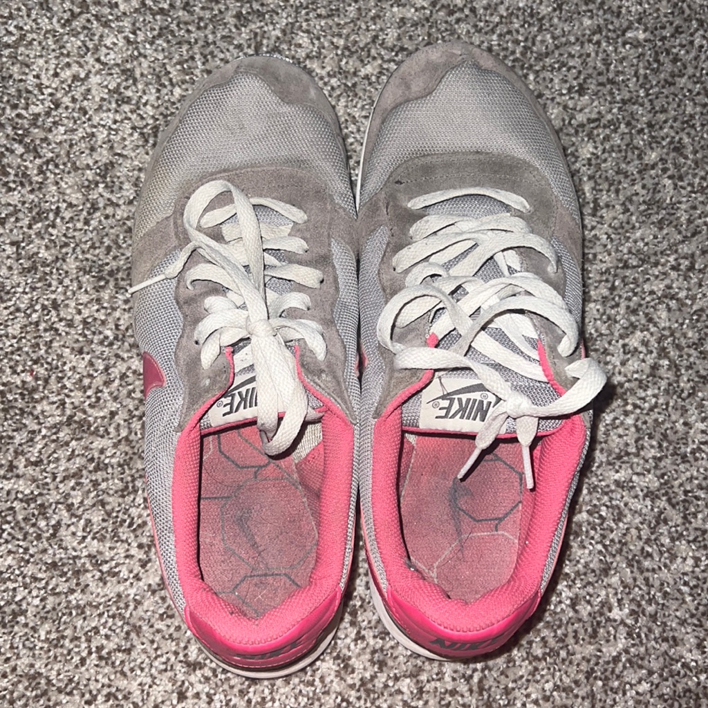 Womens Nike Shoe